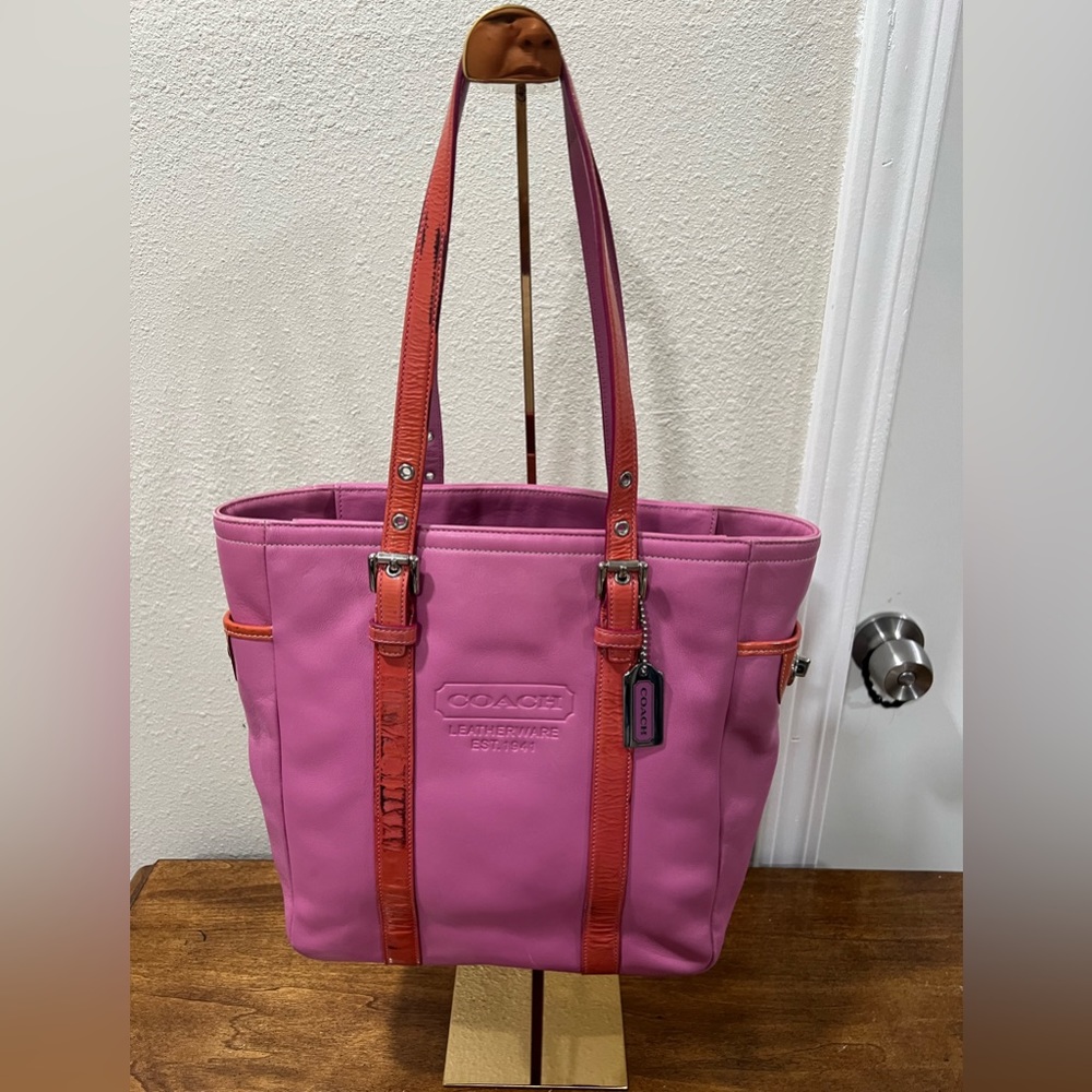 COACH Gallery Pink Leather Tote Bag-Authentic - Picture 8 of 16